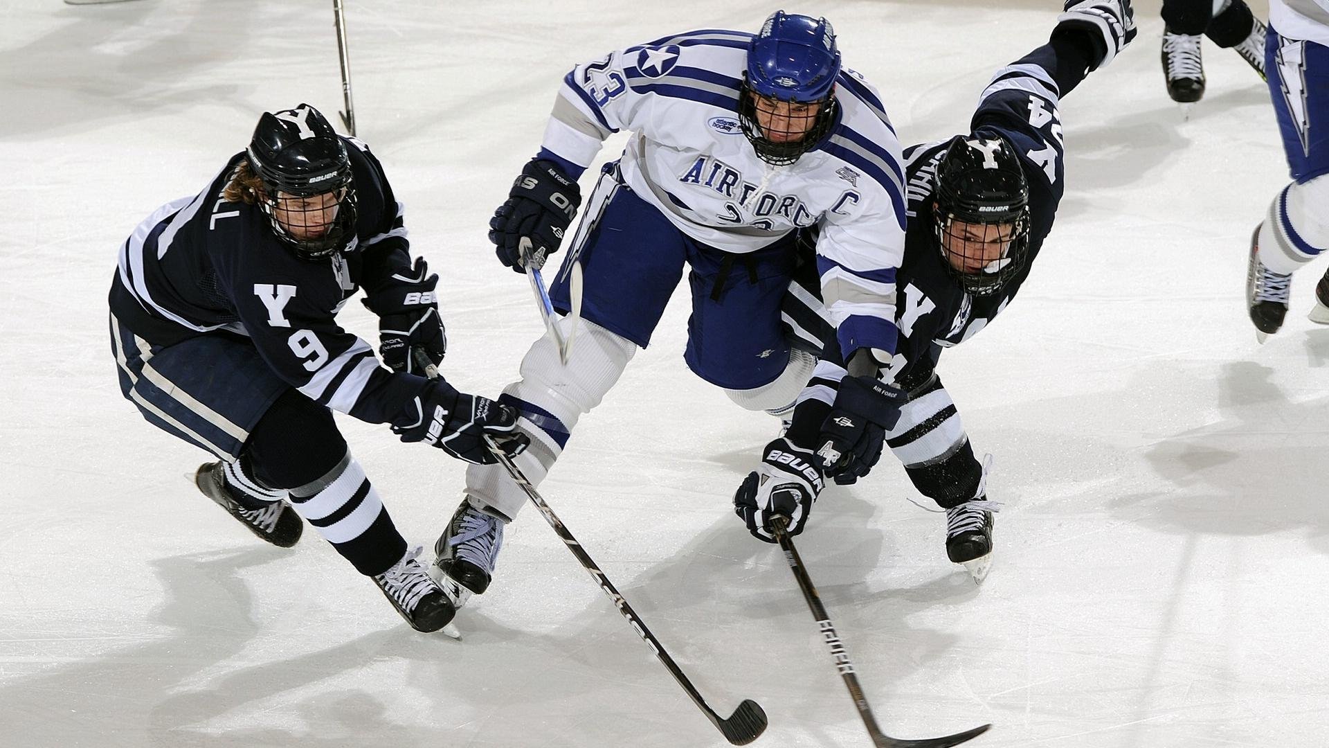 双城记，萨拉赫的领袖之光与摩洛哥奇迹，足球之夜的两种胜利