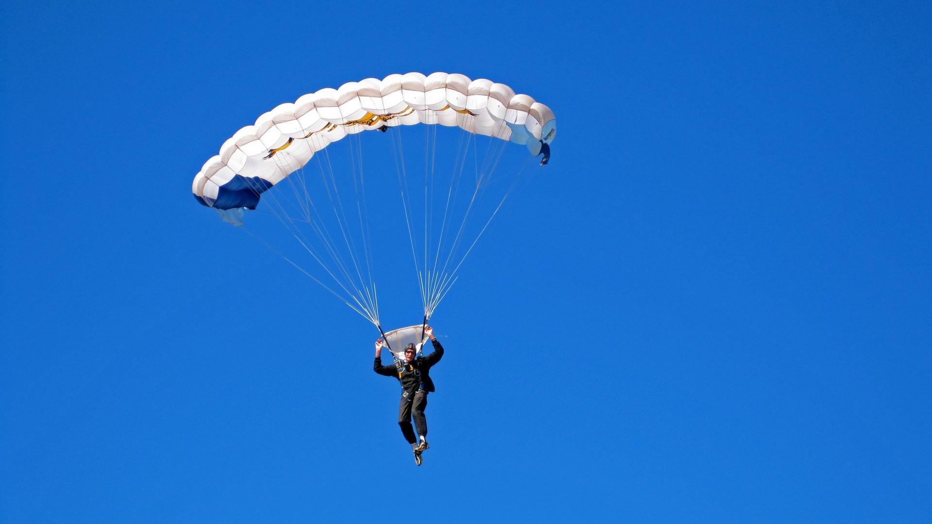 维也纳的冰与火，王皓点燃赛场，奥地利队鏖战韩国队记